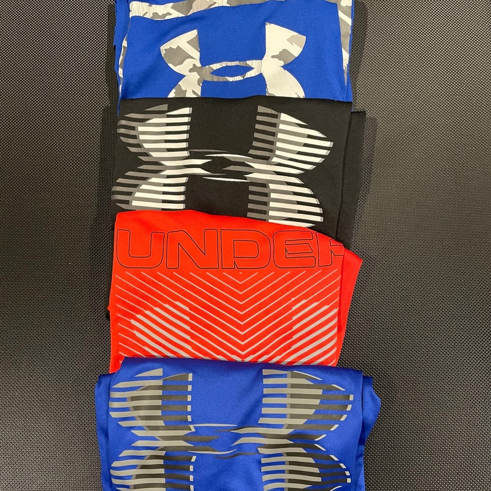 Under Armour Short Sleeve Shirts - set of 4